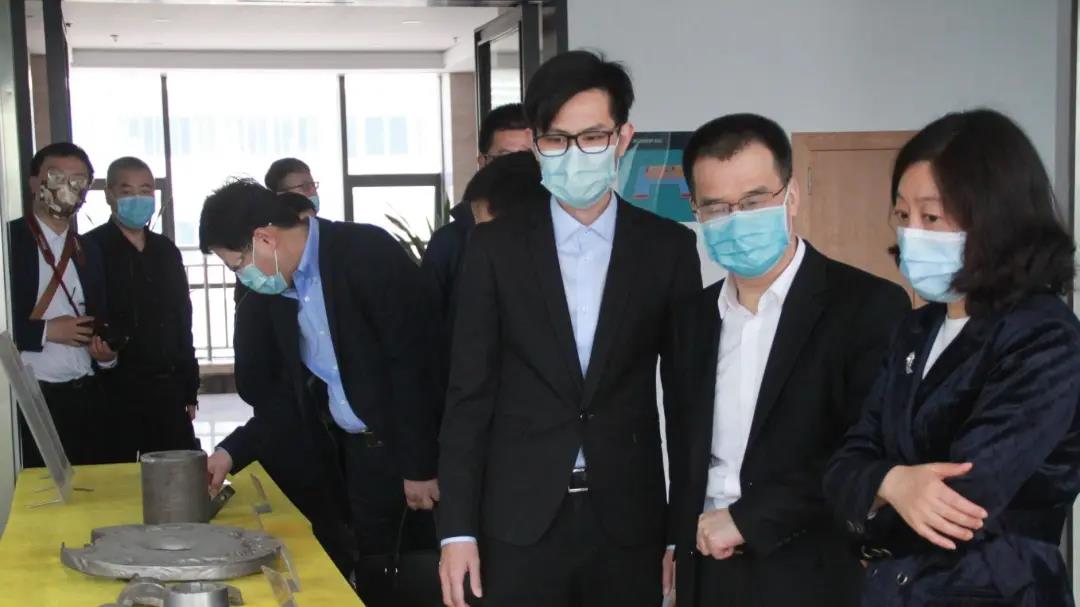 市科技局局长章月影一行视察完美体育官网首页入口