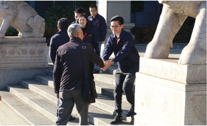 热烈欢迎石化联合会&境内采购商团队及机电进出口商会&境外采购商团队莅临完美体育官网首页入口参观